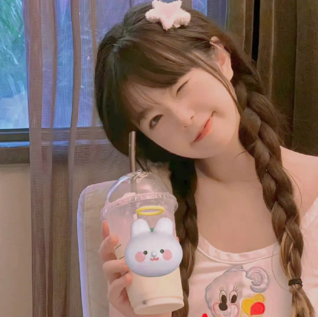 袖珍女仆小梅